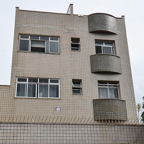 Apartamento à venda com 197m², 3 quartos e 2 vagas Apartamento à venda com 197m², 3 quartos e 2 vagasFachada