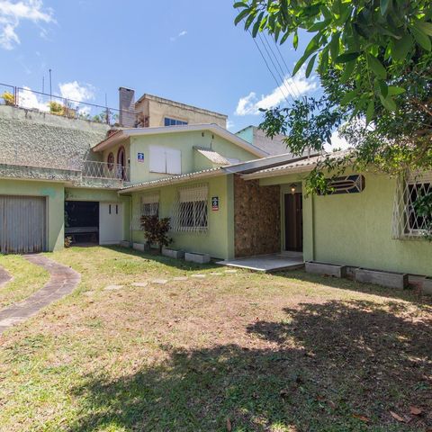 Casa à venda com 160m², 4 quartos e 2 vagas Casa à venda com 160m², 4 quartos e 2 vagasJardim