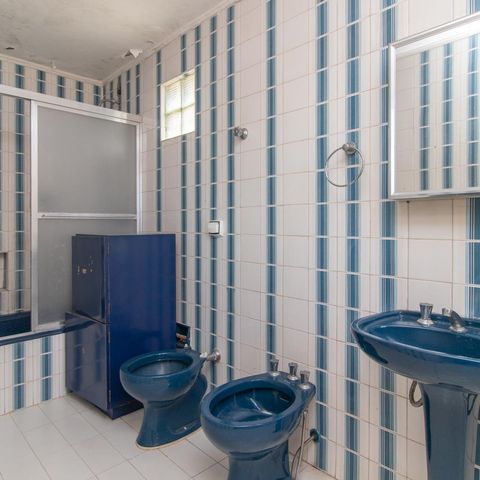 Casa à venda com 160m², 4 quartos e 2 vagas Casa à venda com 160m², 4 quartos e 2 vagasBanheiro da Suíte