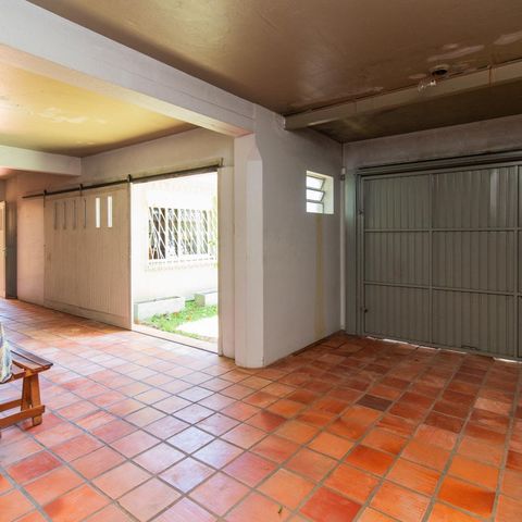 Casa à venda com 160m², 4 quartos e 2 vagas Casa à venda com 160m², 4 quartos e 2 vagasGaragem