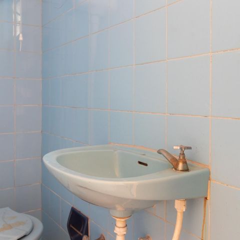 Casa à venda com 160m², 4 quartos e 2 vagas Casa à venda com 160m², 4 quartos e 2 vagasBanheiro externo
