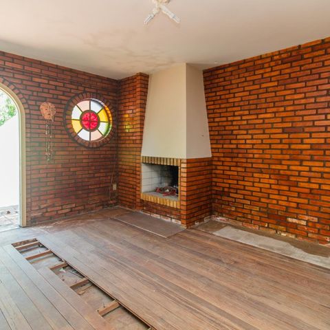 Casa à venda com 160m², 4 quartos e 2 vagas Casa à venda com 160m², 4 quartos e 2 vagasSala 2