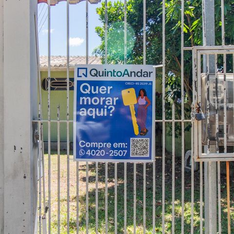 Casa à venda com 160m², 4 quartos e 2 vagas Casa à venda com 160m², 4 quartos e 2 vagasPlaca
