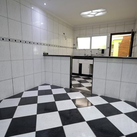 Casa para alugar com 200m², 3 quartos e 2 vagas Casa para alugar com 200m², 3 quartos e 2 vagasCopa