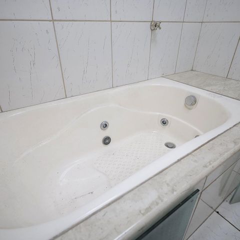 Casa para alugar com 200m², 3 quartos e 2 vagas Casa para alugar com 200m², 3 quartos e 2 vagasBanheiro Suíte