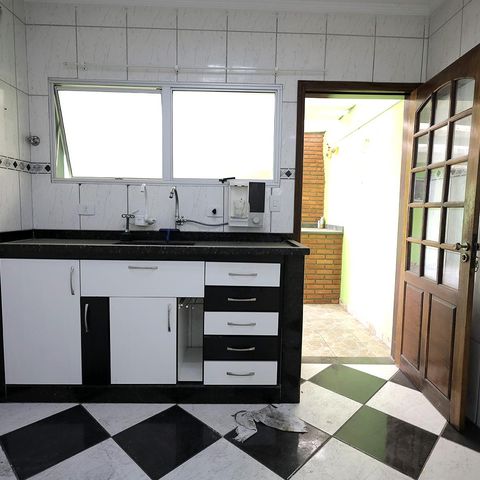 Casa para alugar com 200m², 3 quartos e 2 vagas Casa para alugar com 200m², 3 quartos e 2 vagasCozinha