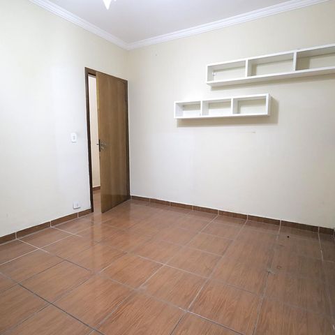 Casa para alugar com 200m², 3 quartos e 2 vagas Casa para alugar com 200m², 3 quartos e 2 vagasQuarto 2