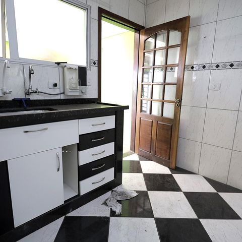 Casa para alugar com 200m², 3 quartos e 2 vagas Casa para alugar com 200m², 3 quartos e 2 vagasCozinha