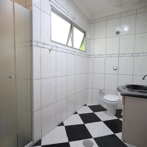 Casa para alugar com 200m², 3 quartos e 2 vagas Casa para alugar com 200m², 3 quartos e 2 vagasBanheiro