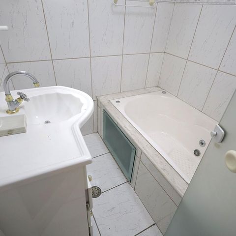 Casa para alugar com 200m², 3 quartos e 2 vagas Casa para alugar com 200m², 3 quartos e 2 vagasBanheiro Suíte