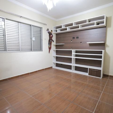 Casa para alugar com 200m², 3 quartos e 2 vagas Casa para alugar com 200m², 3 quartos e 2 vagasQuarto 2