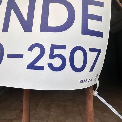 Casa à venda com 138m², 3 quartos e 2 vagas Casa à venda com 138m², 3 quartos e 2 vagasMBHL-231