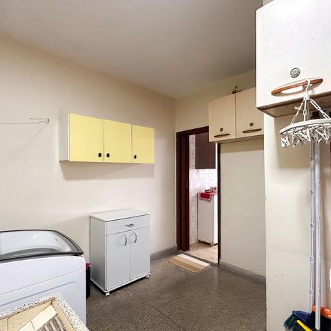Casa à venda com 138m², 3 quartos e 2 vagas Casa à venda com 138m², 3 quartos e 2 vagasÁrea de Serviço