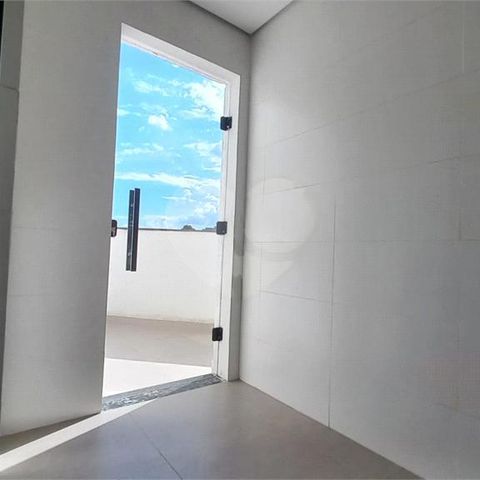 Casa à venda com 32m², 1 quarto e 1 vaga
