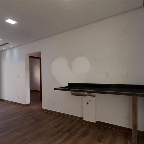 Casa à venda com 32m², 1 quarto e 1 vaga