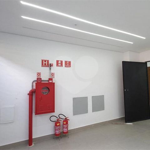 Casa à venda com 32m², 1 quarto e 1 vaga