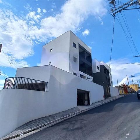 Casa à venda com 32m², 1 quarto e 1 vaga