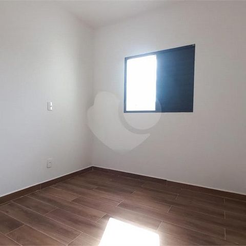 Casa à venda com 32m², 1 quarto e 1 vaga