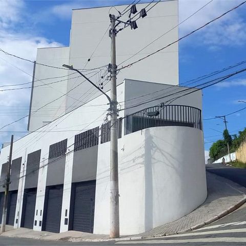 Casa à venda com 32m², 1 quarto e 1 vaga