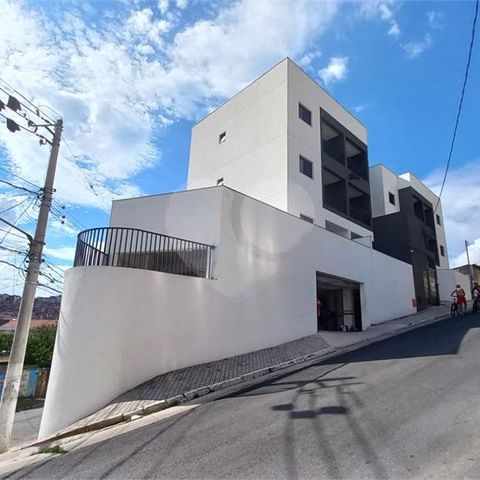Casa à venda com 32m², 1 quarto e 1 vaga