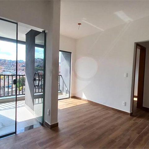 Casa à venda com 32m², 1 quarto e 1 vaga