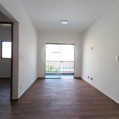 Casa à venda com 32m², 1 quarto e 1 vaga