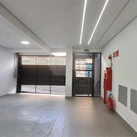 Casa à venda com 32m², 1 quarto e 1 vaga