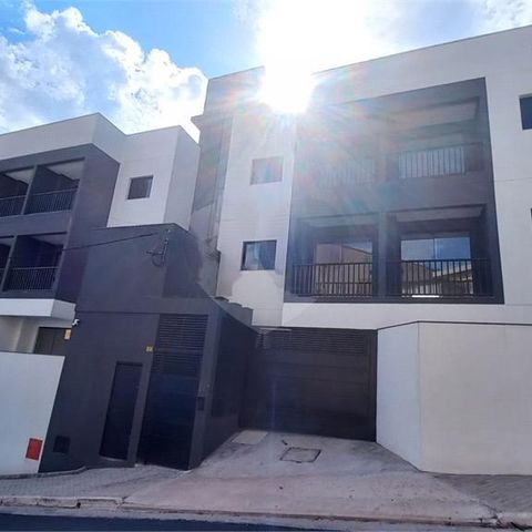 Casa à venda com 32m², 1 quarto e 1 vaga