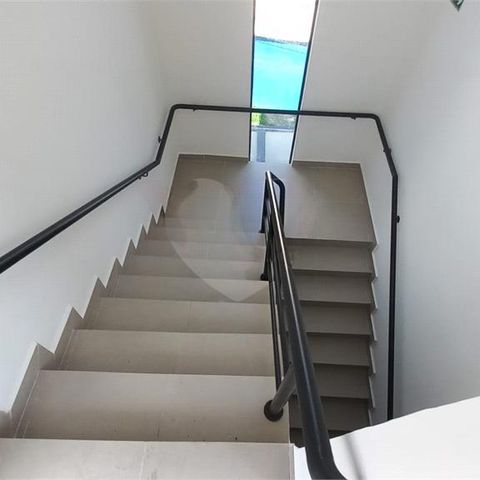 Casa à venda com 32m², 1 quarto e 1 vaga