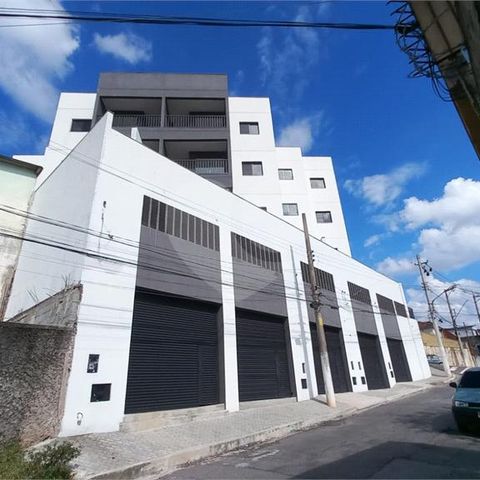 Casa à venda com 32m², 1 quarto e 1 vaga
