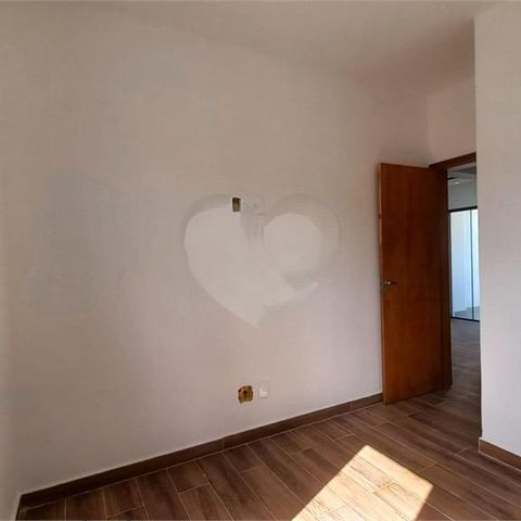 Casa à venda com 32m², 1 quarto e 1 vaga