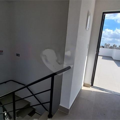 Casa à venda com 32m², 1 quarto e 1 vaga