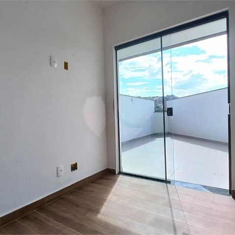 Casa à venda com 32m², 1 quarto e 1 vaga