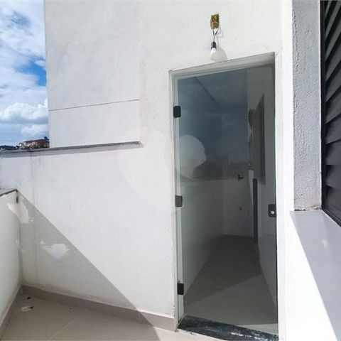 Casa à venda com 32m², 1 quarto e 1 vaga
