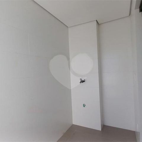 Casa à venda com 32m², 1 quarto e 1 vaga