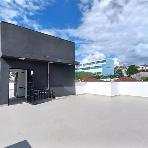 Casa à venda com 32m², 1 quarto e 1 vaga