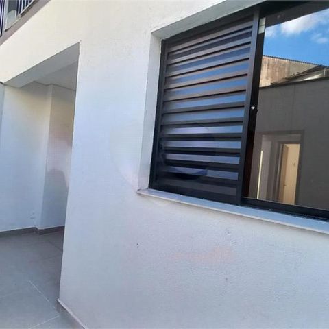 Casa à venda com 32m², 1 quarto e 1 vaga