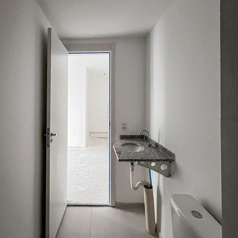 Apartamento à venda com 38m², 2 quartos e sem vaga Apartamento à venda com 38m², 2 quartos e sem vagaBanheiro