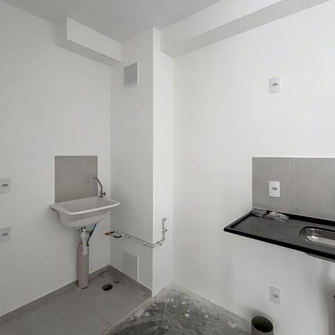 Apartamento à venda com 38m², 2 quartos e sem vaga Apartamento à venda com 38m², 2 quartos e sem vagaCozinha e Área de Serviço