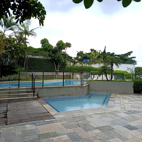 Apartamento à venda com 267m², 4 quartos e 4 vagasPiscina