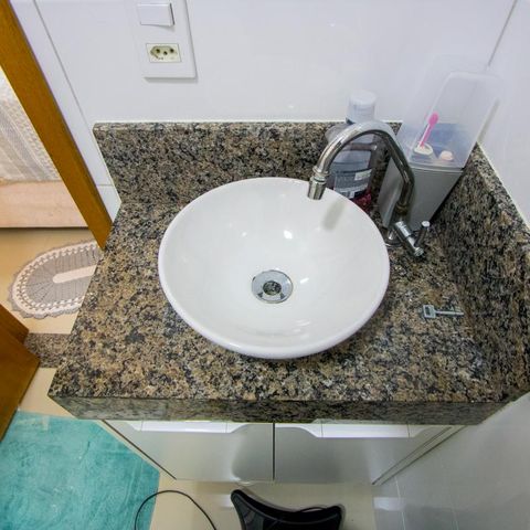 Apartamento à venda com 59m², 2 quartos e 1 vagaBanheiro do quarto 1