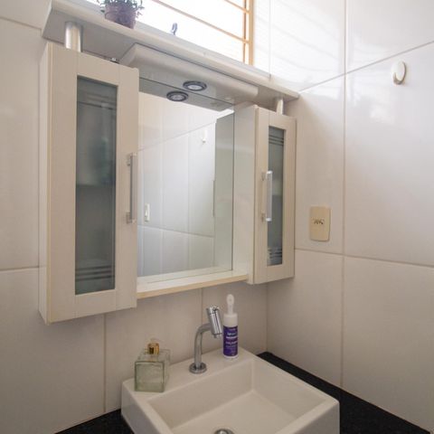 Casa para alugar com 380m², 3 quartos e 6 vagasBanheiro Social 
