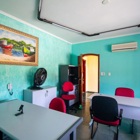 Casa para alugar com 380m², 3 quartos e 6 vagasEscritório 2