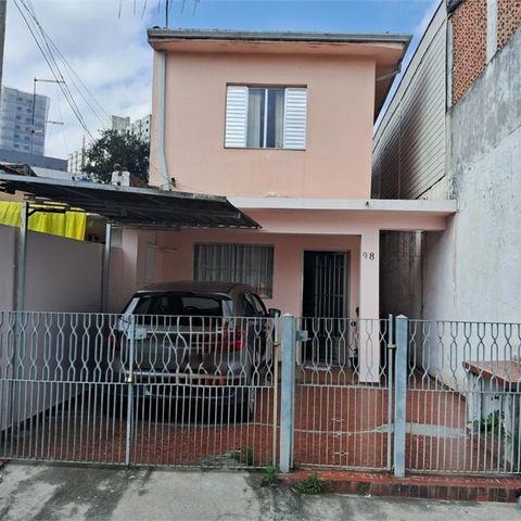 Casa à venda com 110m², 3 quartos e 1 vaga