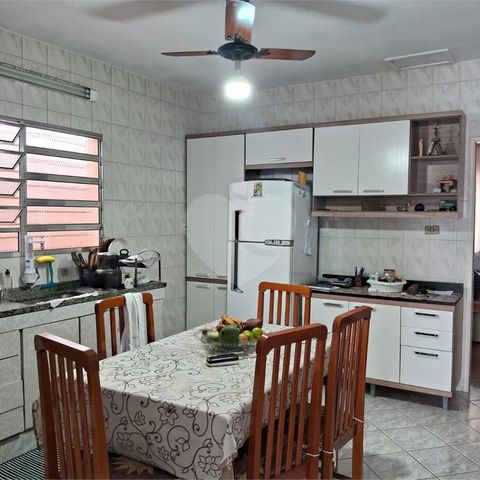 Casa à venda com 110m², 3 quartos e 1 vaga