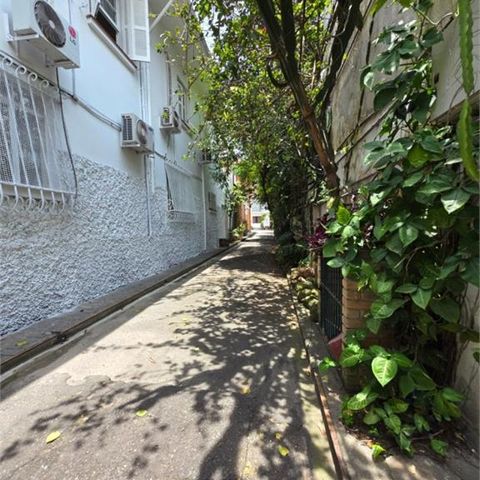 Casa de condomínio à venda com 160m², 4 quartos e 1 vaga