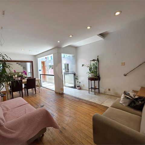 Casa de condomínio à venda com 160m², 4 quartos e 1 vaga