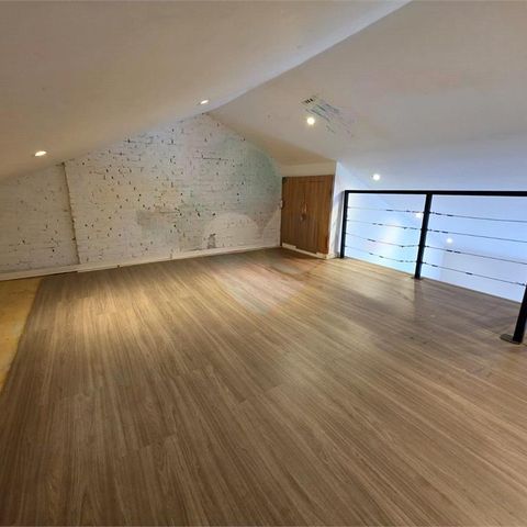 Casa de condomínio à venda com 160m², 4 quartos e 1 vaga