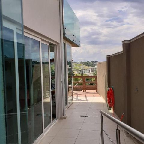 Casa à venda com 297m², 3 quartos e 4 vagas