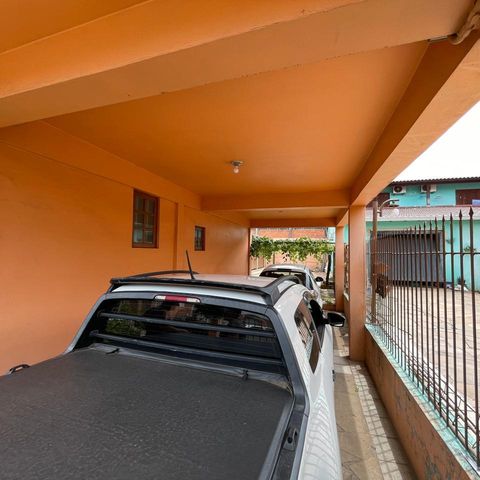 Casa à venda com 300m², 3 quartos e 2 vagasGaragem